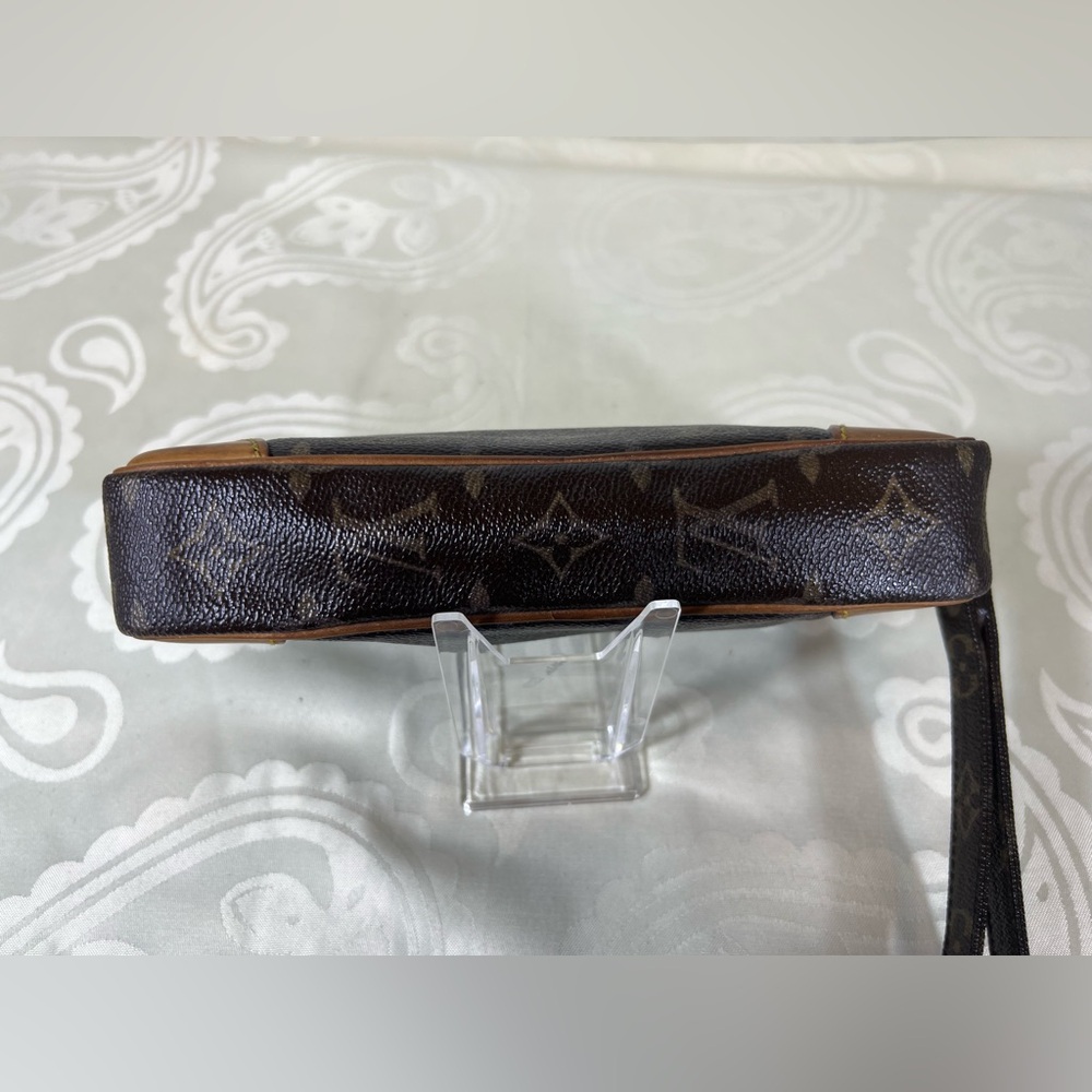 Louis Vuitton Monogram Marly Dragonne GM Wristlet Clutch - Picture 5 of 8